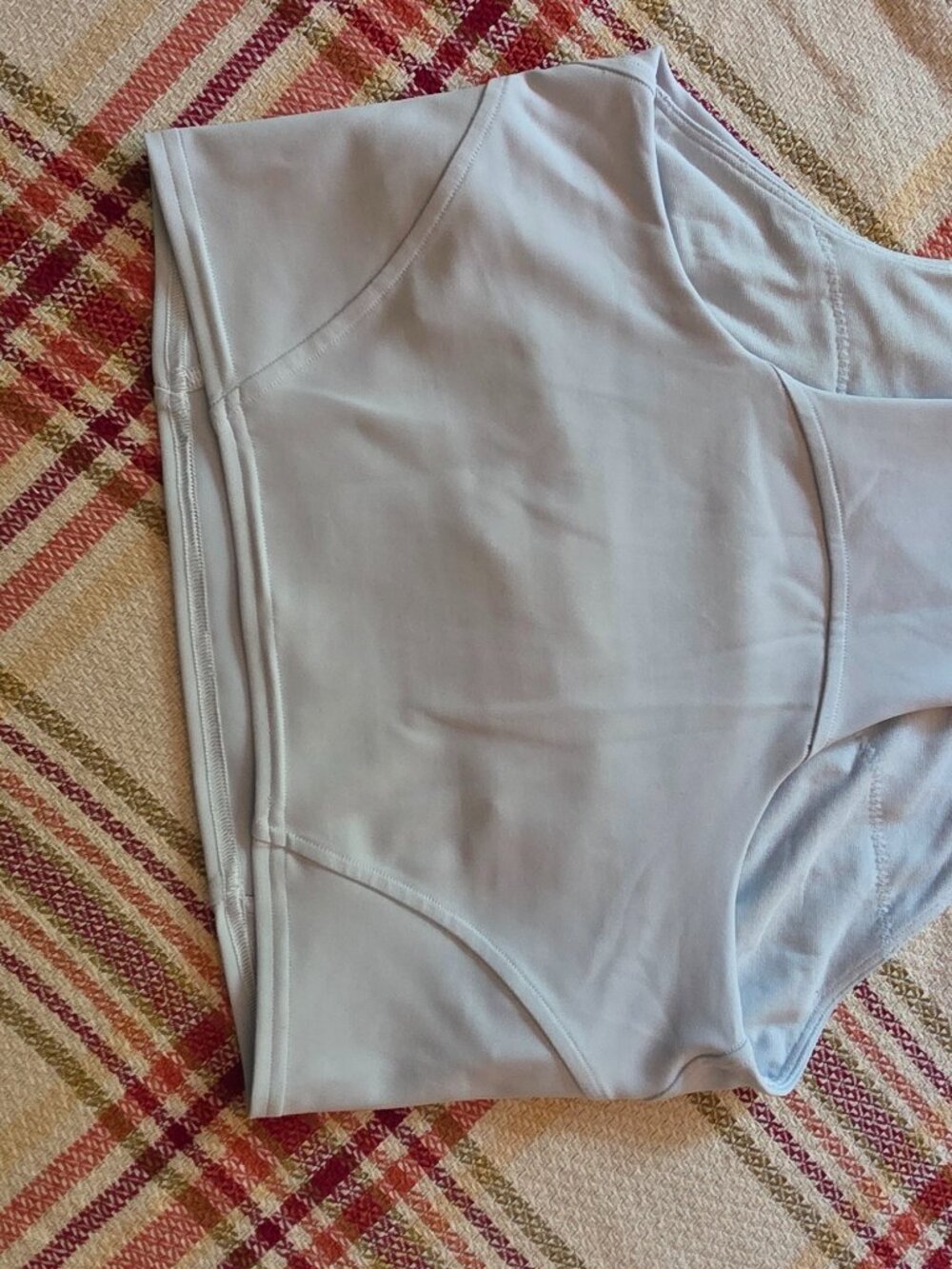 Lululemon crop top